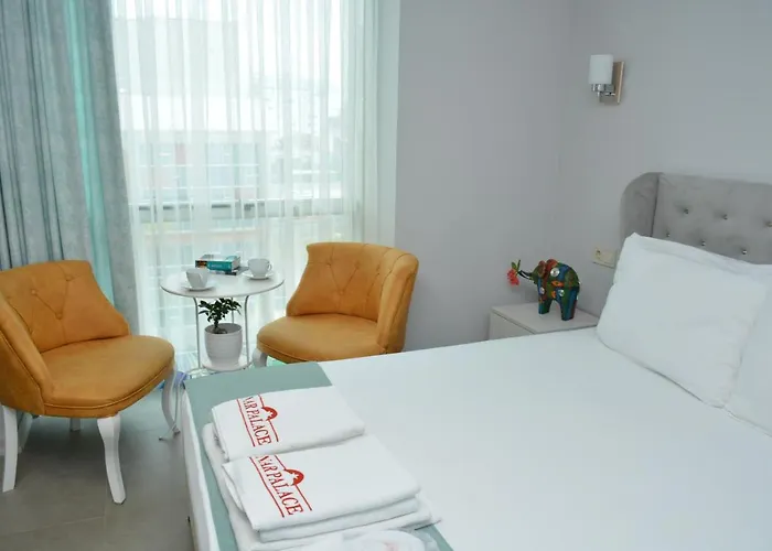 Nar Palace Hotell 3*